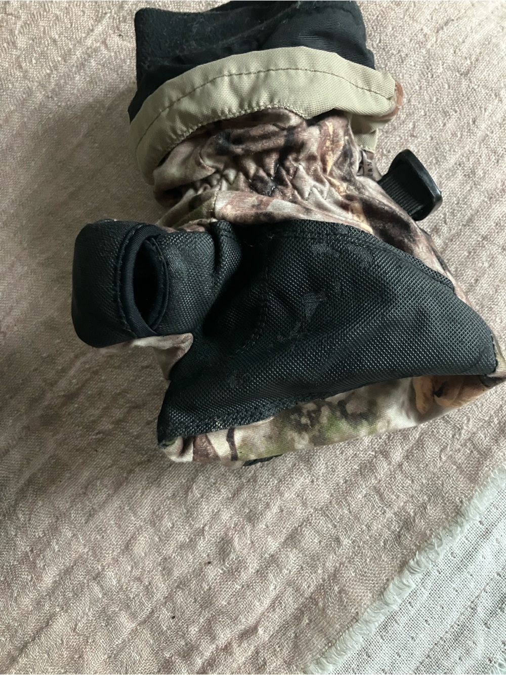 Cabela’s Hunting Mittens - Picture 7 of 11
